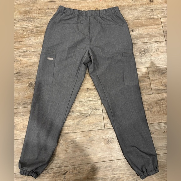 FIGS Grey Technical Collection Scrub Jogger Pants Size Small - Picture 2 of 14